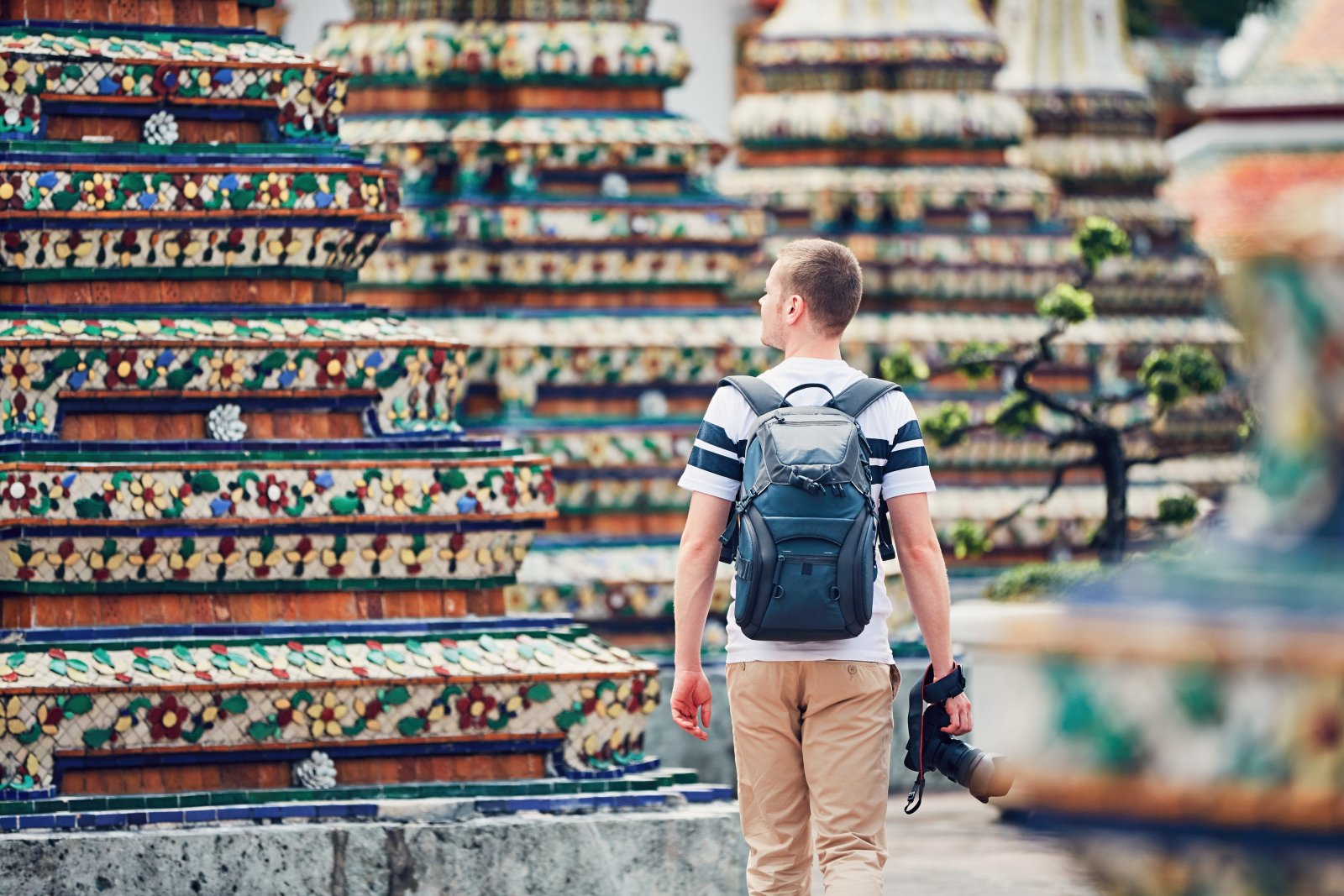 Jak podróże kształtują nasze postrzeganie świata? Rola kultury podróży